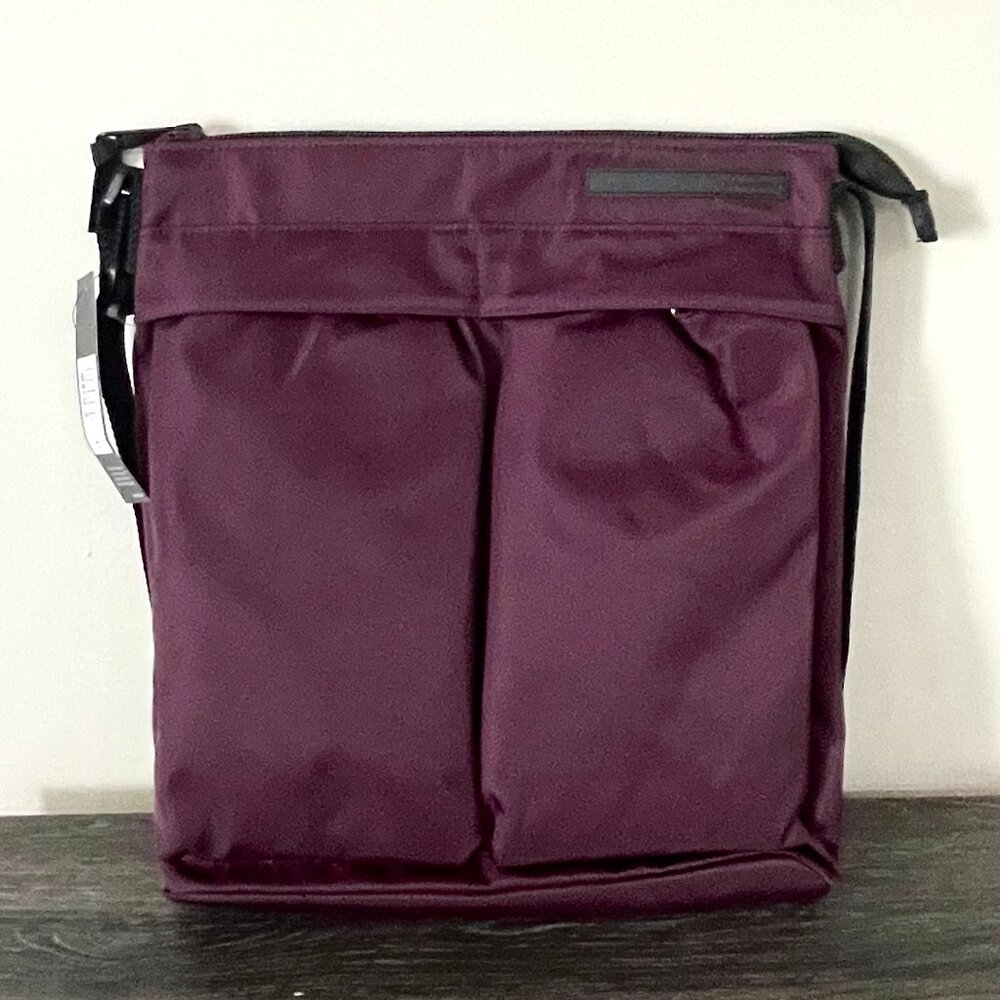 *NWT* Tahari Hobo Handbag